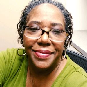 Meet your Posher, Valerie